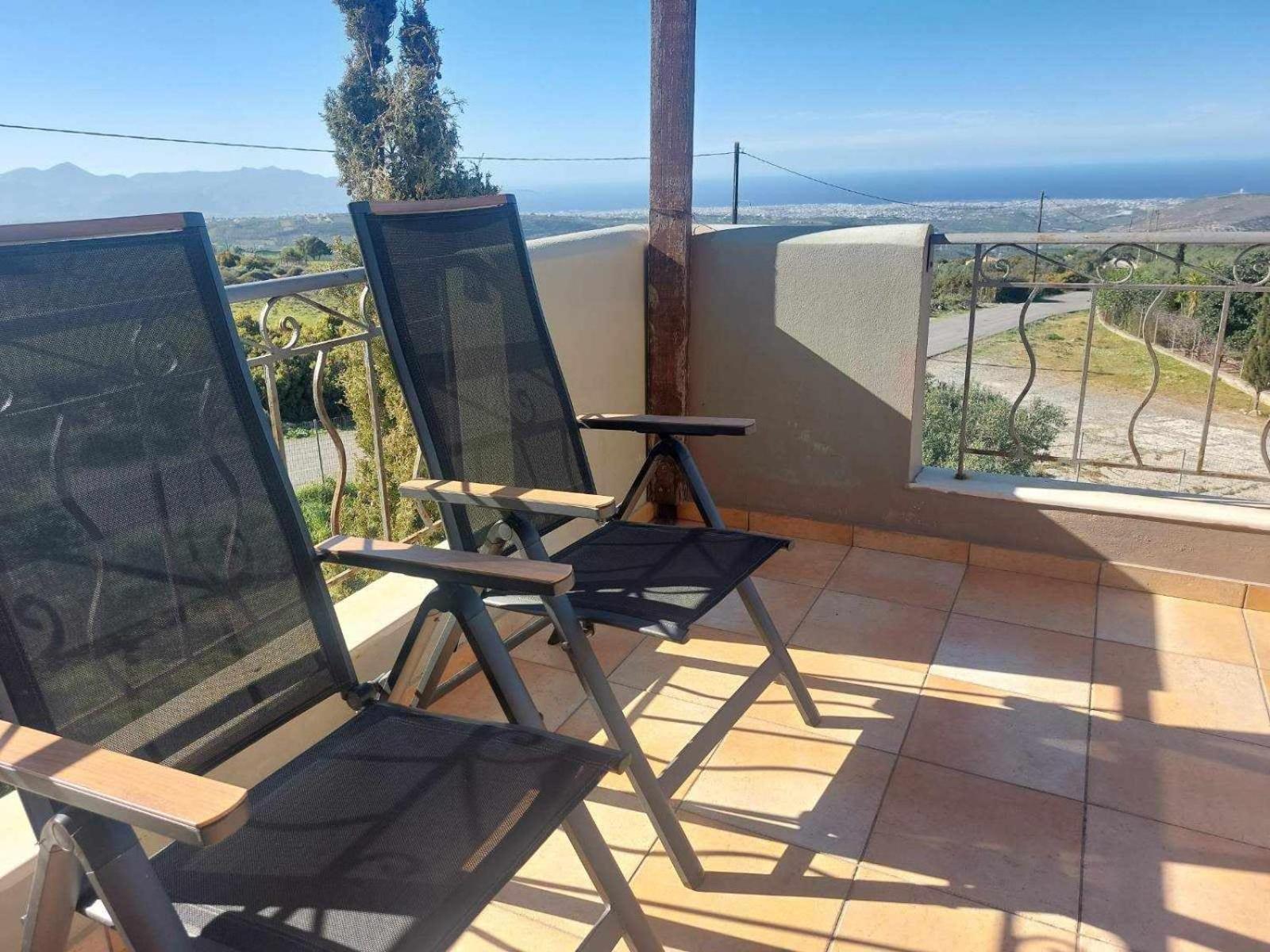 Aletraki -Off-Grid Retreat Above Heraklion, Peaceful Views Арханес Экстерьер фото